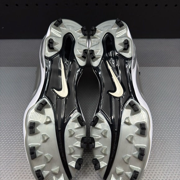 Nike ID Baseball Cleats - Picture 8 of 11